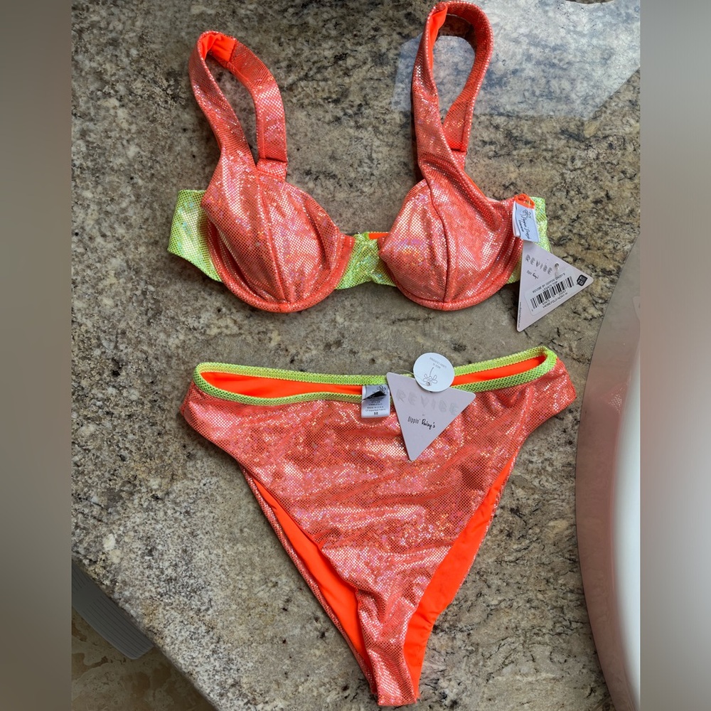 Dippin’ Daisy’s bikini, matching set